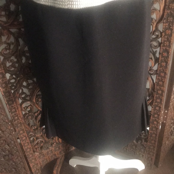 Tahari Arthur S Levin peplum Checked Suit Size 8 - Picture 6 of 9